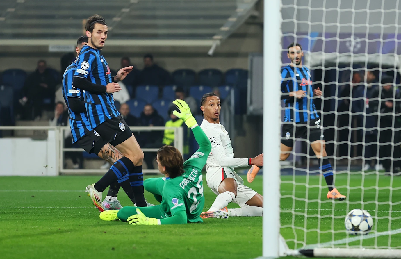 Atalanta vs Chelsea (03:00  10/12) | Xem lại trận đấu